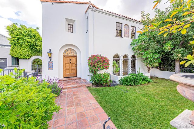 268 S Arden Blvd., Los Angeles, CA 90004