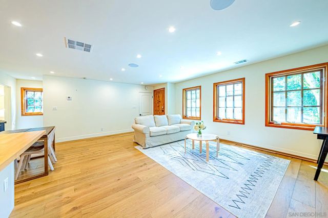 268 S Arden Blvd., Los Angeles, CA 90004