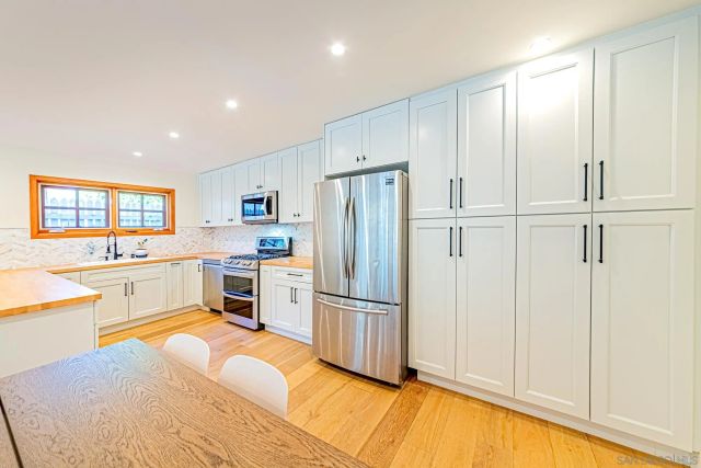 268 S Arden Blvd., Los Angeles, CA 90004