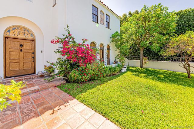 268 S Arden Blvd., Los Angeles, CA 90004
