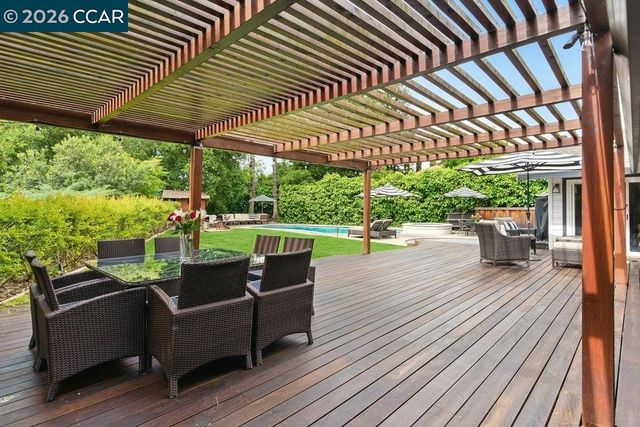 314 Draeger Dr, Moraga, CA 94556