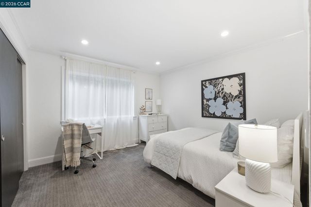 314 Draeger Dr, Moraga, CA 94556