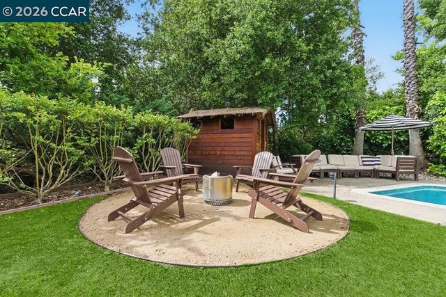 314 Draeger Dr, Moraga, CA 94556