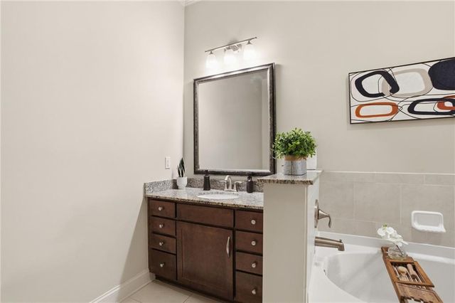 3621 Vinings Slope SE 2425, Atlanta, GA 30339