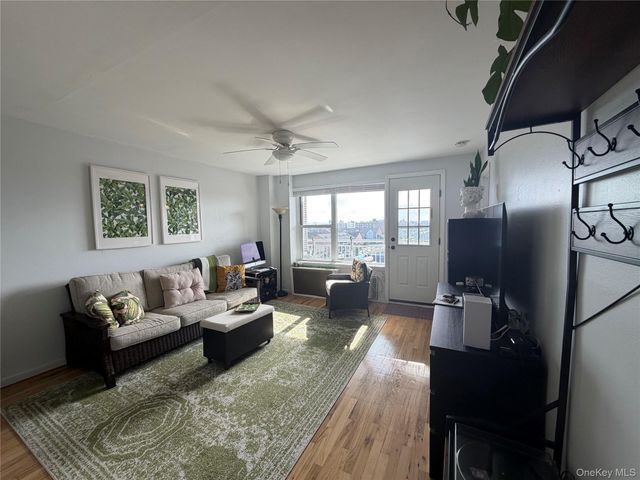 855 E Broadway 5G, Long Beach, NY 11561