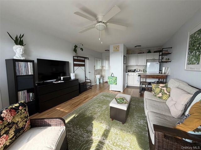 855 E Broadway 5G, Long Beach, NY 11561