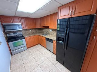 1325 W 68th Street 111, Hialeah, FL 33014