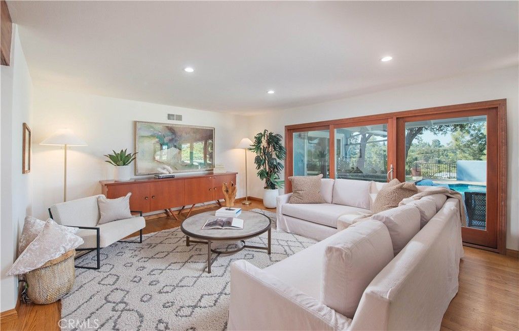 Image 10 of property listing at 16529 Adlon Road, Encino, CA 91436