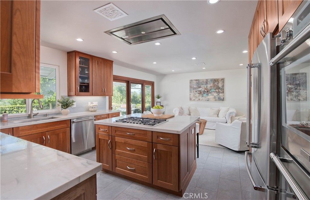 Image 2 of property listing at 16529 Adlon Road, Encino, CA 91436