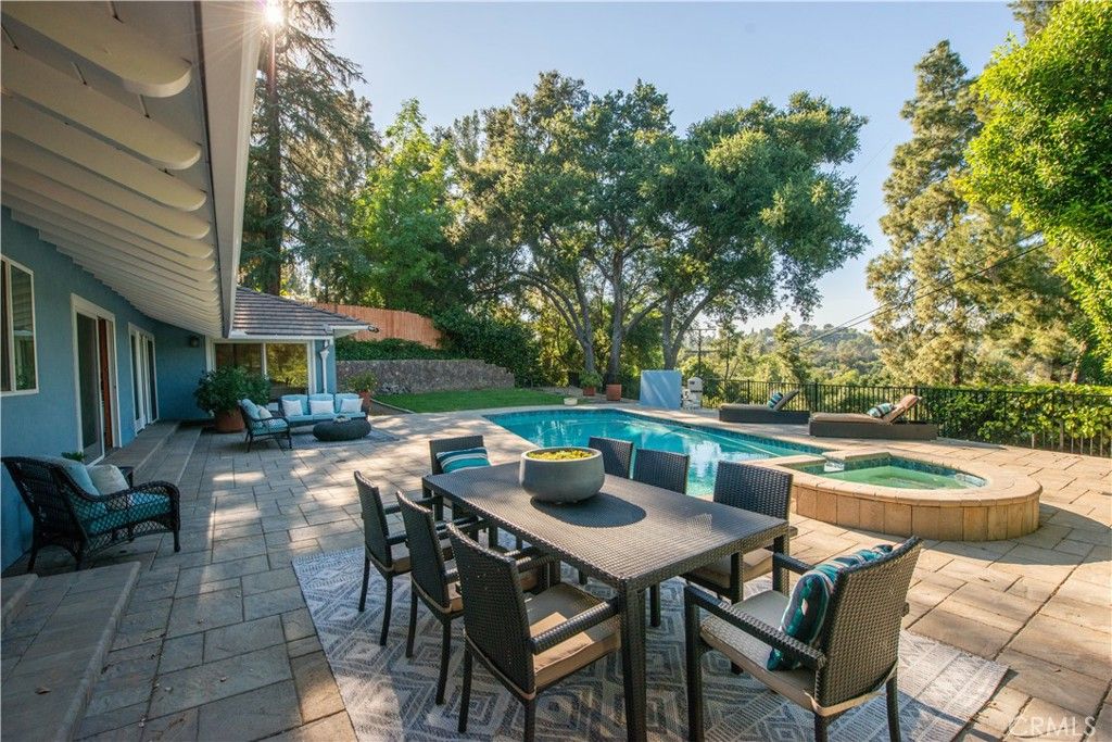Image 25 of property listing at 16529 Adlon Road, Encino, CA 91436