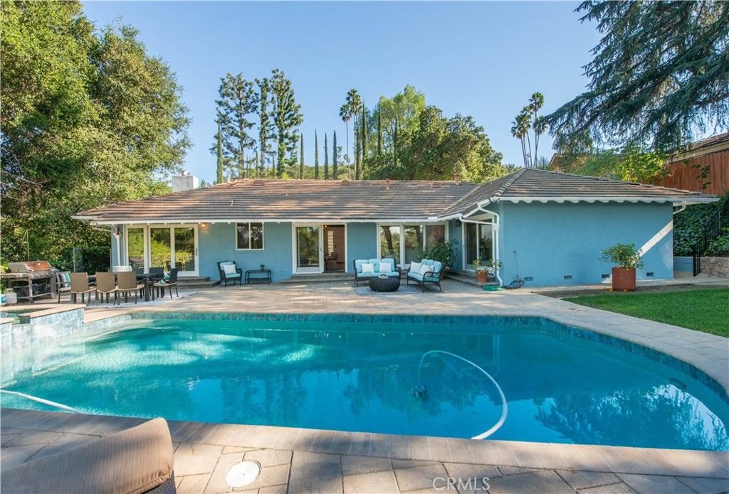 Image 30 of property listing at 16529 Adlon Road, Encino, CA 91436