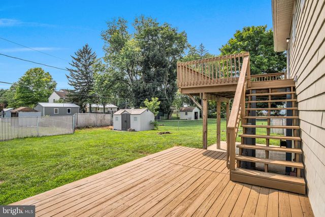36 EDGELEA DR, Chambersburg, PA 17201