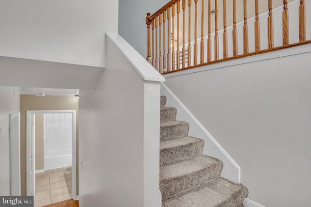 36 EDGELEA DR, Chambersburg, PA 17201