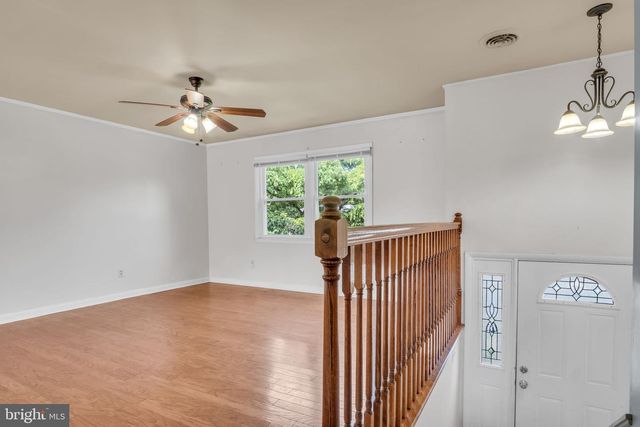 36 EDGELEA DR, Chambersburg, PA 17201