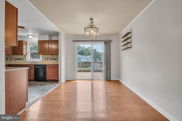 36 EDGELEA DR, Chambersburg, PA 17201