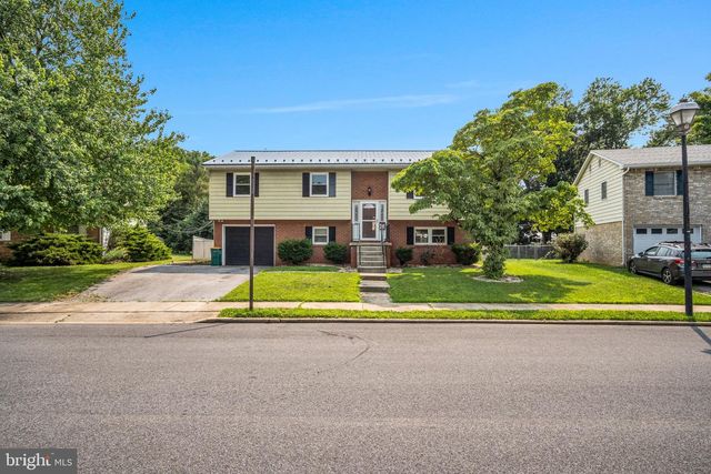 36 EDGELEA DR, Chambersburg, PA 17201