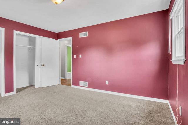 36 EDGELEA DR, Chambersburg, PA 17201