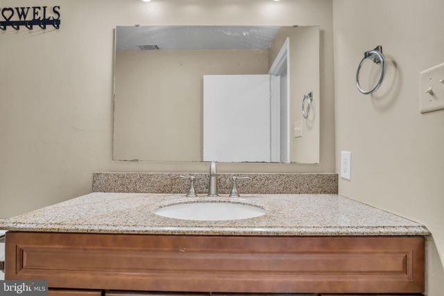 36 EDGELEA DR, Chambersburg, PA 17201