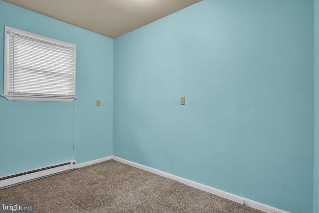 36 EDGELEA DR, Chambersburg, PA 17201