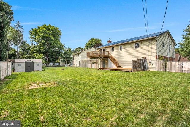 36 EDGELEA DR, Chambersburg, PA 17201