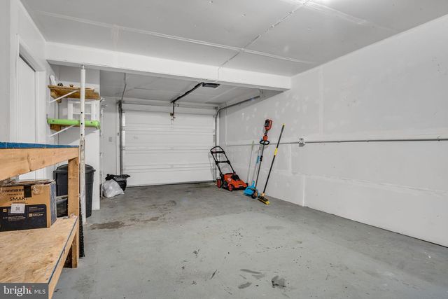 36 EDGELEA DR, Chambersburg, PA 17201