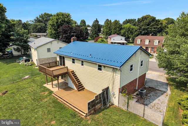 36 EDGELEA DR, Chambersburg, PA 17201