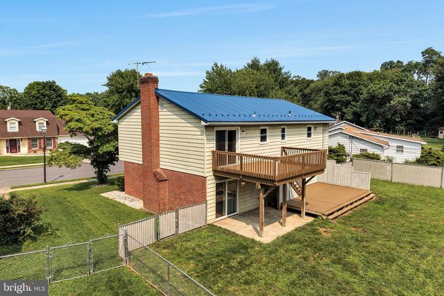 36 EDGELEA DR, Chambersburg, PA 17201