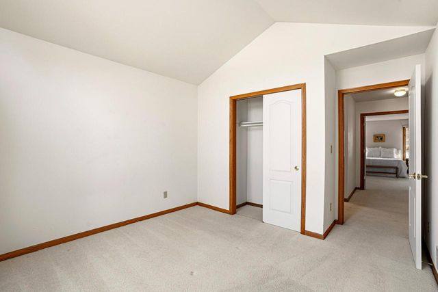 W150N10257 Windsong CIRCLE, Germantown, WI 53022