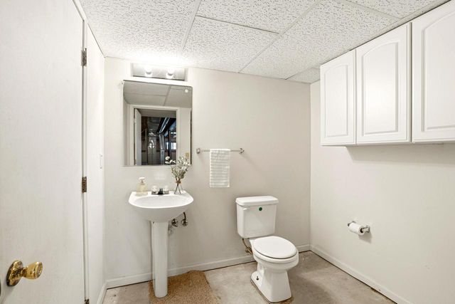 W150N10257 Windsong CIRCLE, Germantown, WI 53022