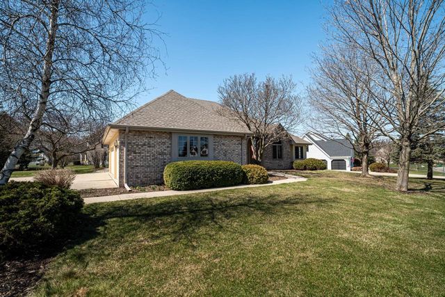 W150N10257 Windsong CIRCLE, Germantown, WI 53022