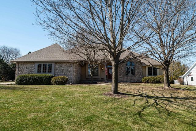 W150N10257 Windsong CIRCLE, Germantown, WI 53022