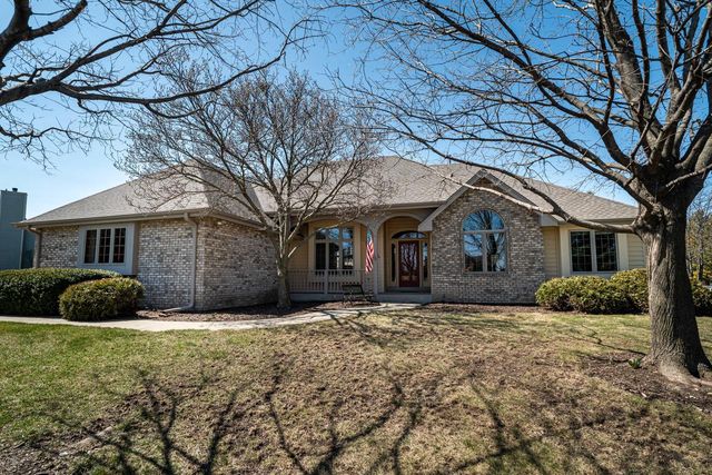 W150N10257 Windsong CIRCLE, Germantown, WI 53022