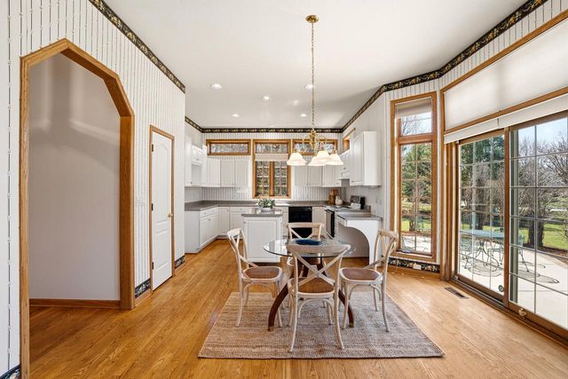 W150N10257 Windsong CIRCLE, Germantown, WI 53022