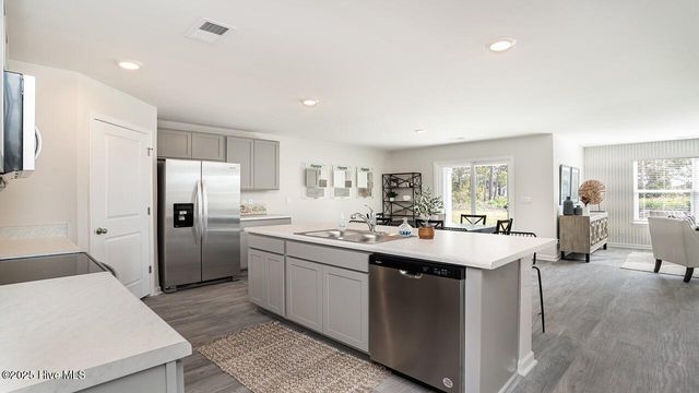 62 Ashworth Drive, Tabor City, NC 28463