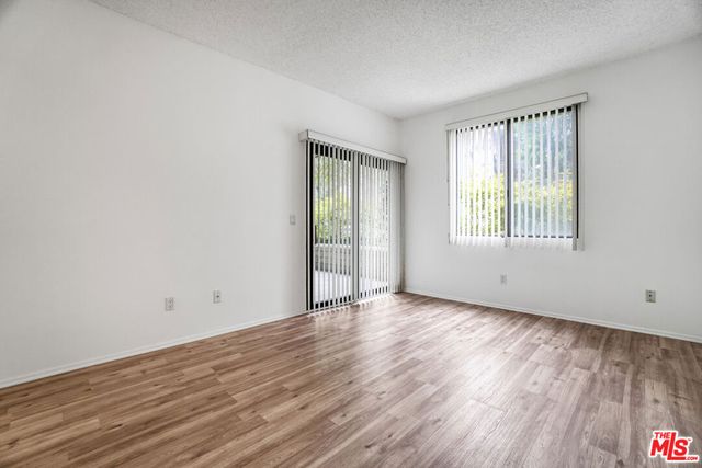 8707 Falmouth Avenue 101, Playa Del Rey, CA 90293