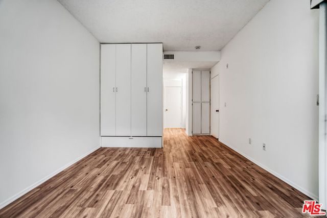 8707 Falmouth Avenue 101, Playa Del Rey, CA 90293