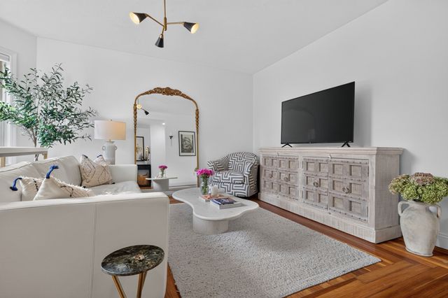 41 Harrington Ave 41, Quincy, MA 02169