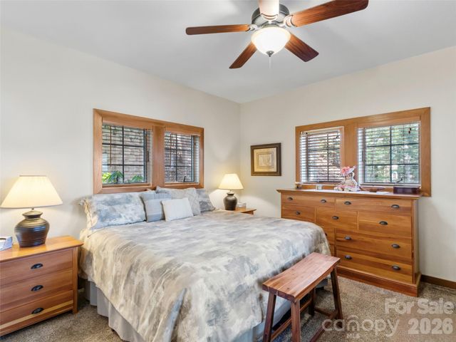 61 Creekside Way G-101, Burnsville, NC 28714