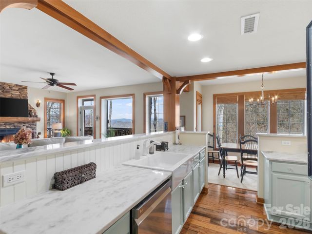 61 Creekside Way G-101, Burnsville, NC 28714