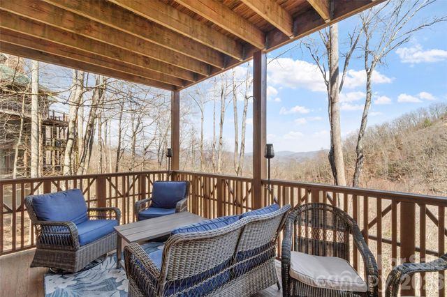 61 Creekside Way G-101, Burnsville, NC 28714