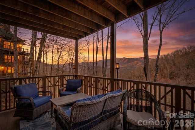 61 Creekside Way G-101, Burnsville, NC 28714