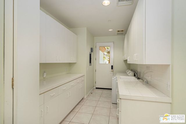 1019 Andreas Palms Drive, Palm Springs, CA 92264