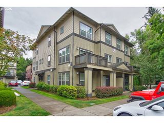 22860 Sw FOREST CREEK Dr 203, Sherwood, OR 97140