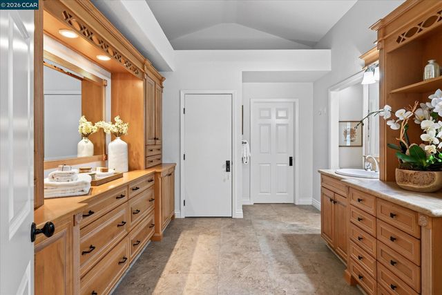 4211 Blackhawk Meadow Pl, Danville, CA 94506