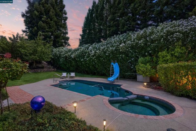4211 Blackhawk Meadow Pl, Danville, CA 94506