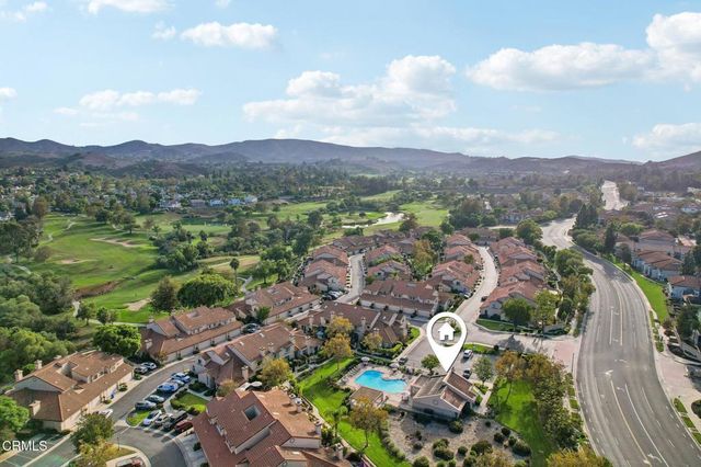 390 Country Club Drive B, Simi Valley, CA 93065
