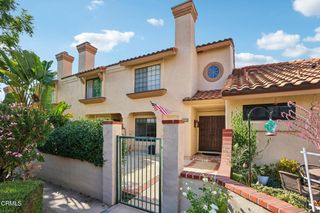 390 Country Club Drive B, Simi Valley, CA 93065