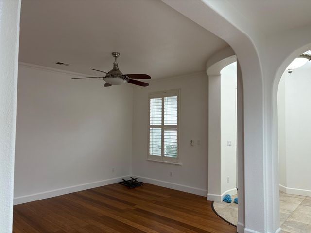 5648 John Runge St, Sacramento, CA 95835