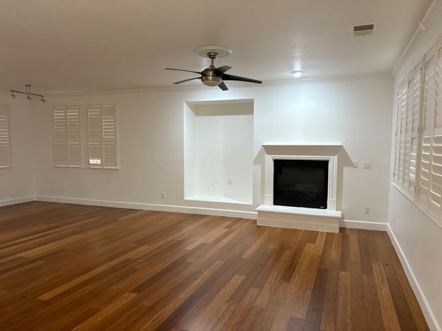 5648 John Runge St, Sacramento, CA 95835