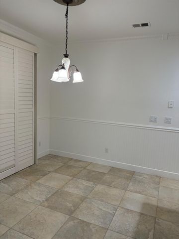 5648 John Runge St, Sacramento, CA 95835